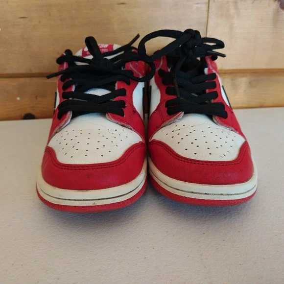 Size 8.5 - Nike SB Dunk Low J-Pack Chicago UK6 Eur40 Red Black White - Picture 3 of 7